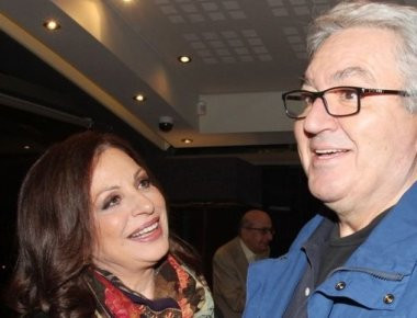 «Βαρύ» πένθος για τη Χαρούλα Αλεξίου - «Έφυγε» από τη ζωή ο αδερφός της (φωτό)